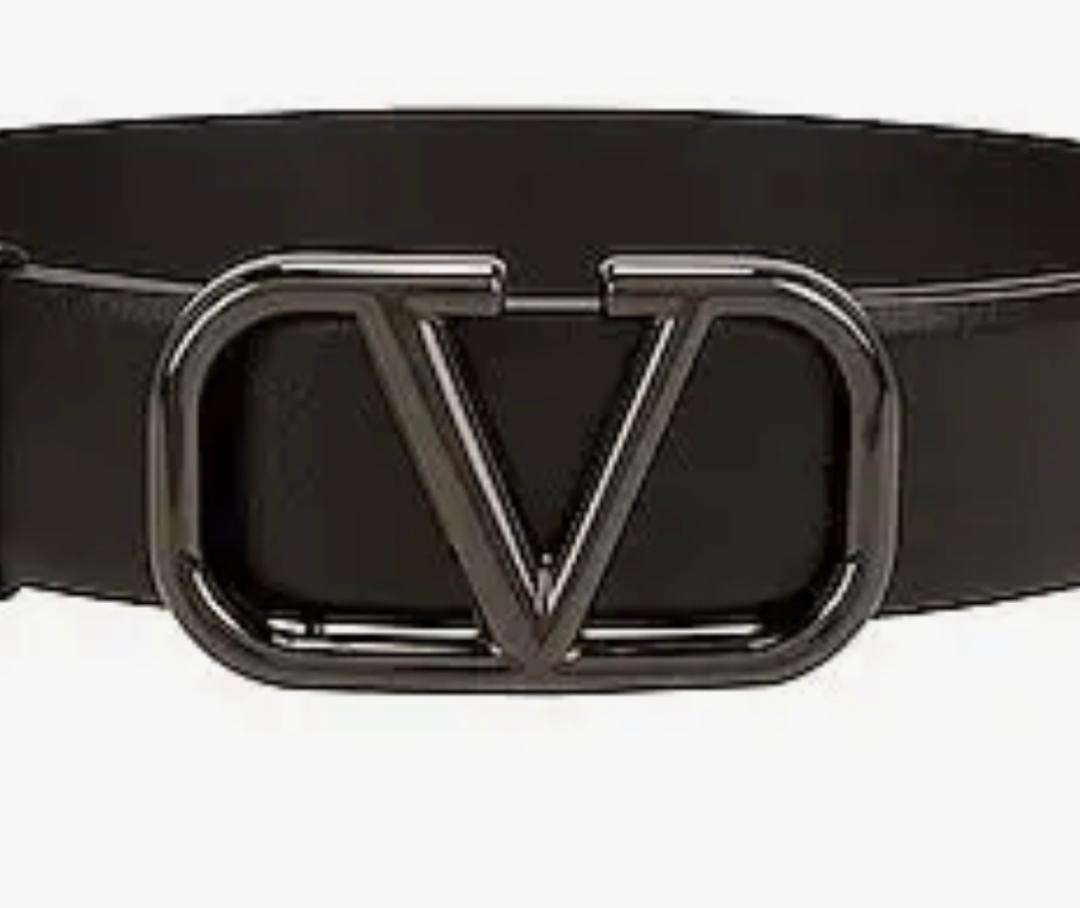Gold‑tone buckle&Black‑tone buckle
