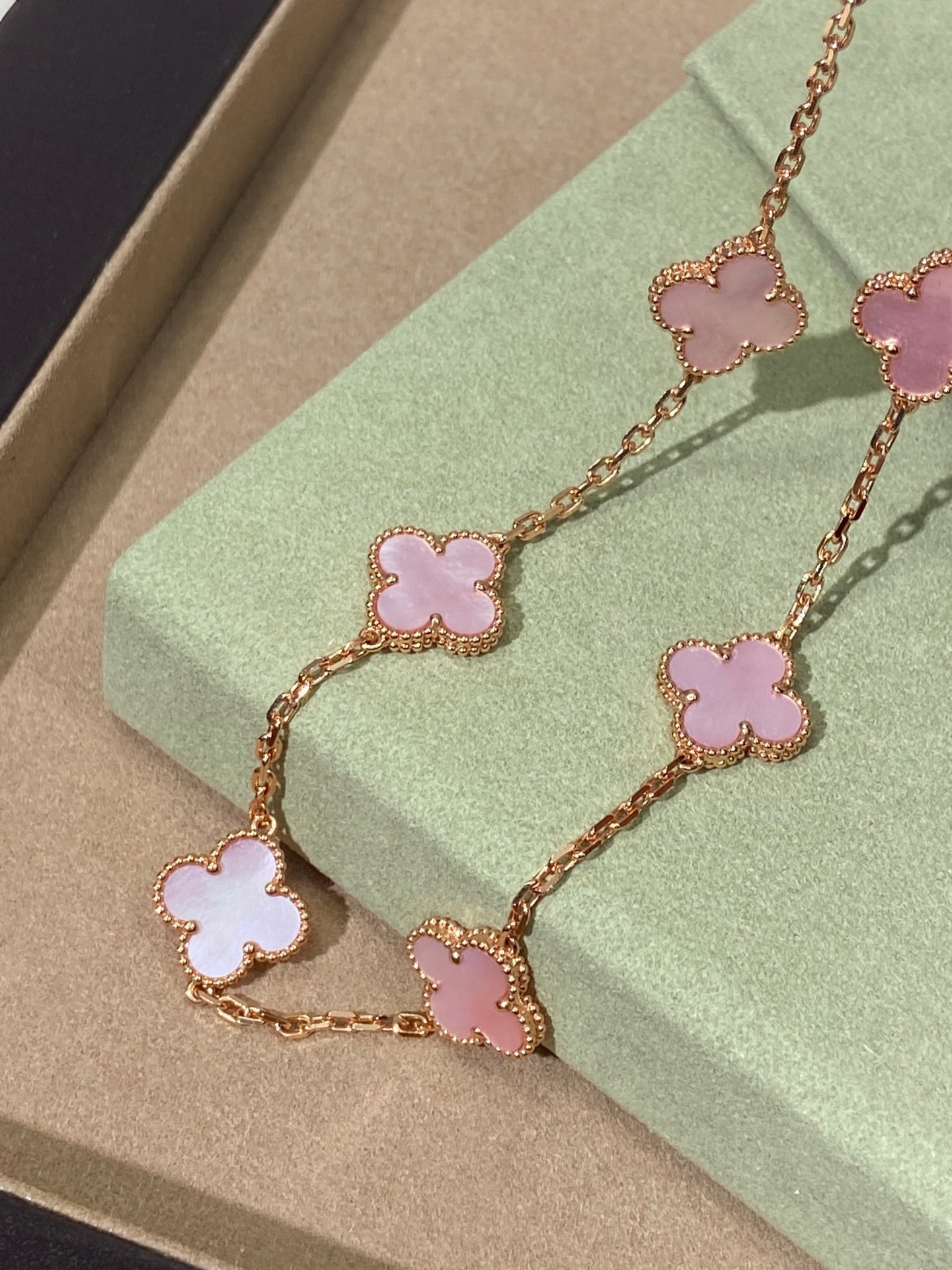 [Lumi Jewels]CLOVER 10 MOTIFS PINK NECKLACE