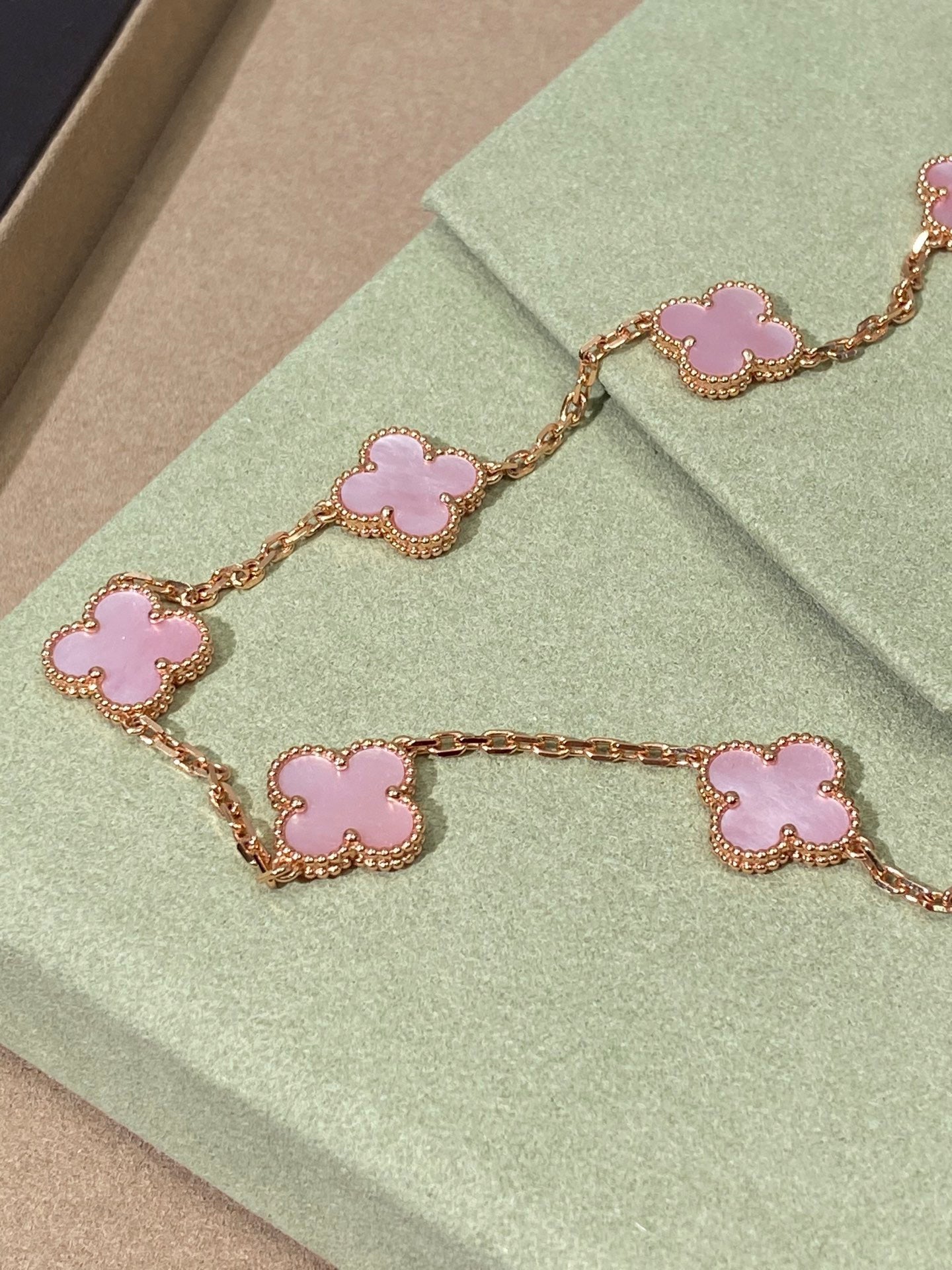 [Lumi Jewels]CLOVER 10 MOTIFS PINK NECKLACE