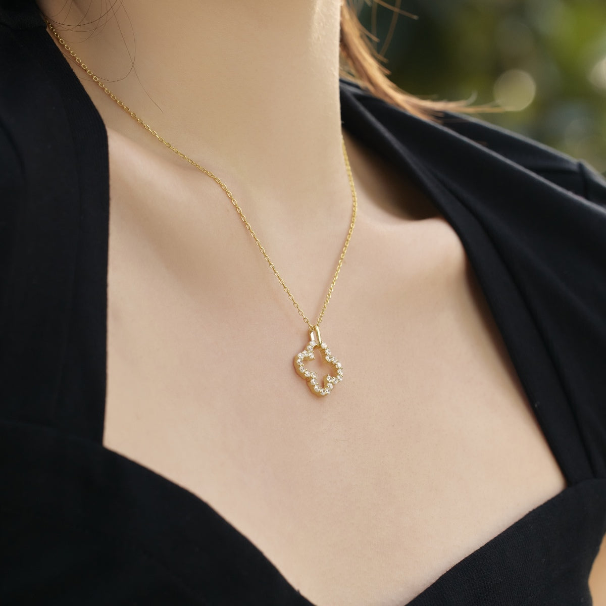 [Lumi Jewels]Four-Leaf Clover Hollow Design Exquisite Necklace