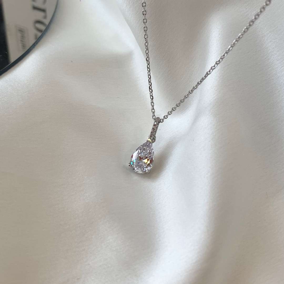 [Lumi Jewels]Delicate Water Drop Shape Fashion Necklace