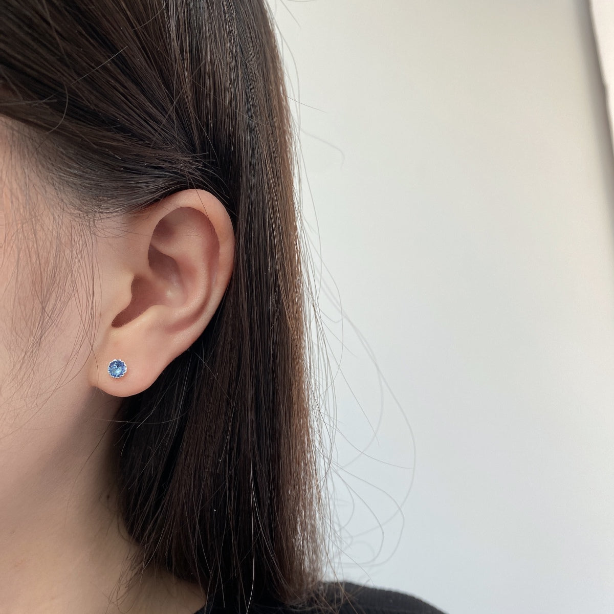 [Lumi Jewels]Sparkling Colorful Round Shape Earrings