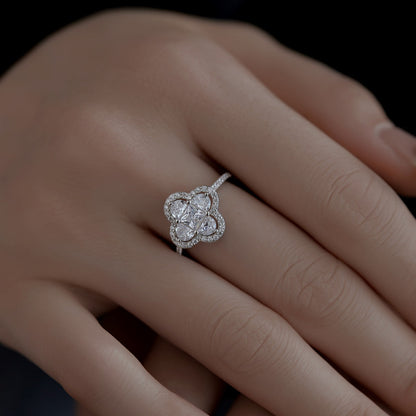 [Lumi Jewels]Luxurious Eternity Flower Shape Banquet Ring