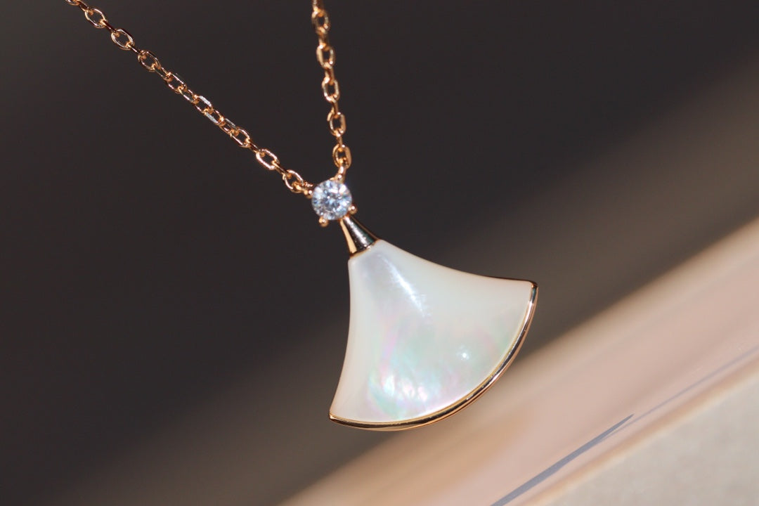 [Lumi Jewels]DREAM NECKLACE WHITE MOP PINK GOLD 1 DIAMOND