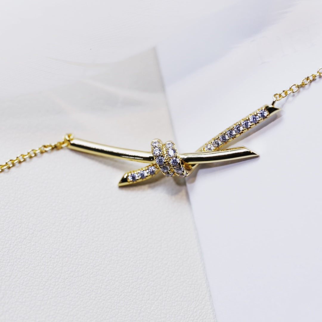 [Lumi Jewelry]KNOT NECKLACE GOLD DIAMONDS