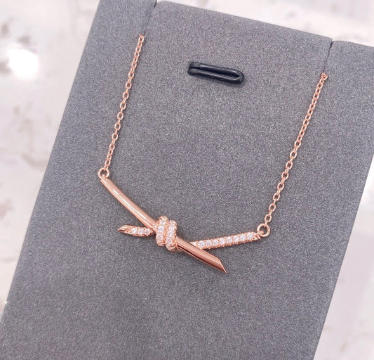 [Lumi Jewelry]KNOT NECKLACE DIAMONDS