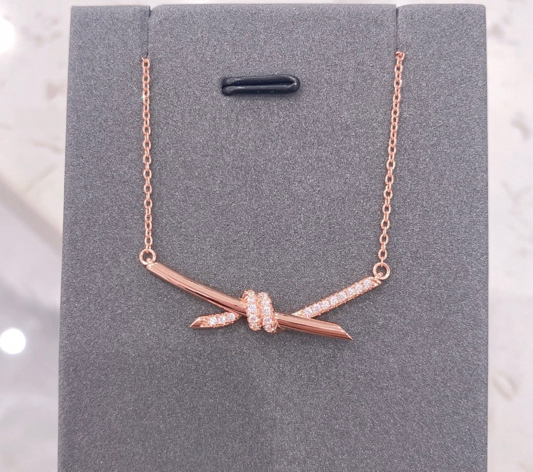 [Lumi Jewelry]KNOT NECKLACE DIAMONDS