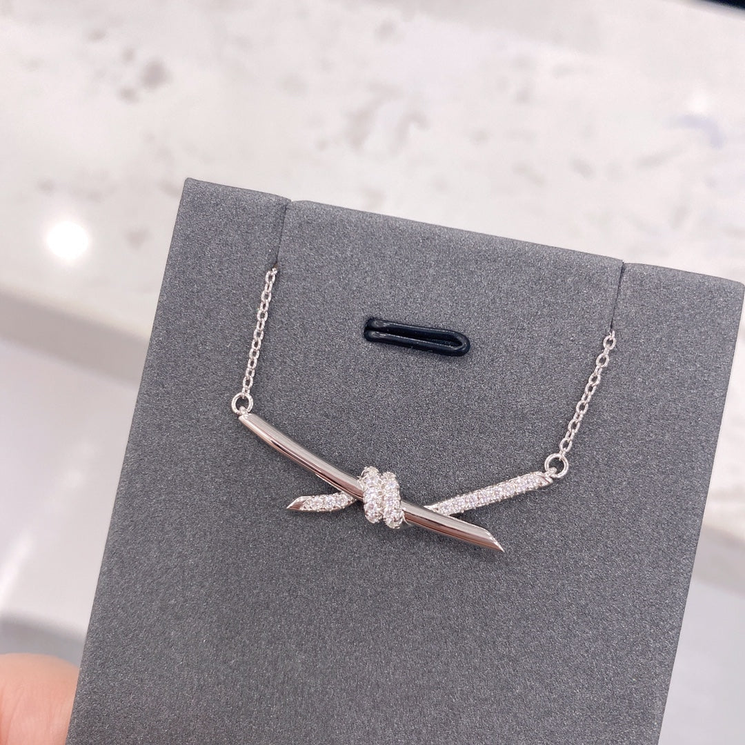 [Lumi Jewelry]KNOT NECKLACE DIAMONDS