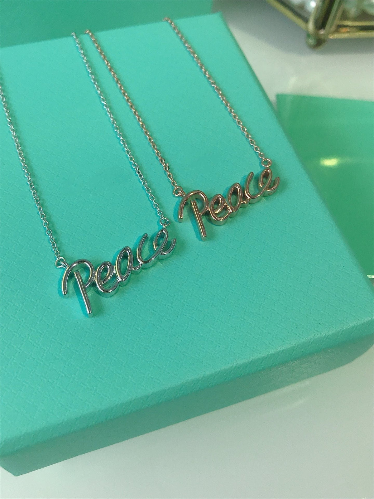 [Lumi Jewelry]PEACE TEXT PEDANT NECKLACE