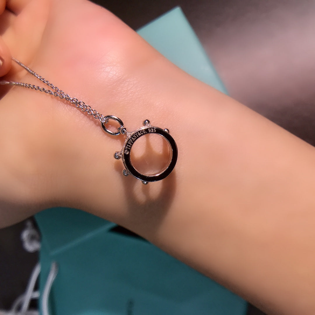[Lumi Jewelry]CROWN PEDANT NECKLACE