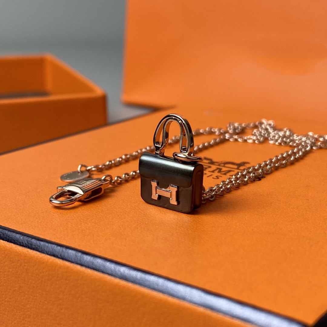 [Lumi Jewels]CONSTANCE BLACK PEDANT PINK GOLD NECKLACE