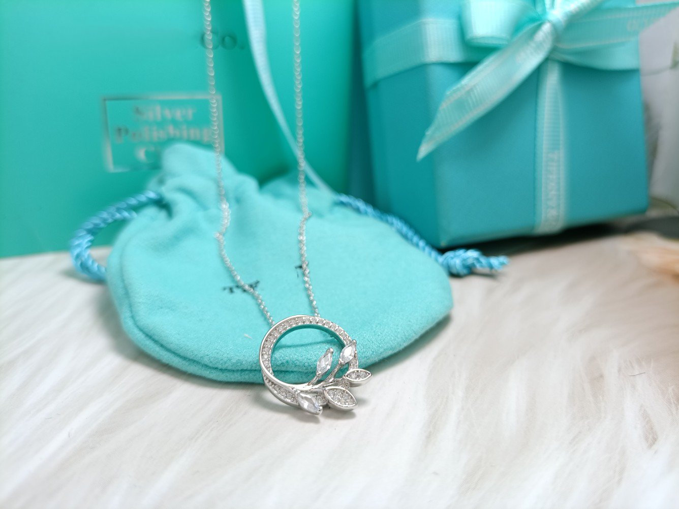 [Lumi Jewelry]DIAMOND VINE CIRCLE PENDANT PLATINUM NECKLACE