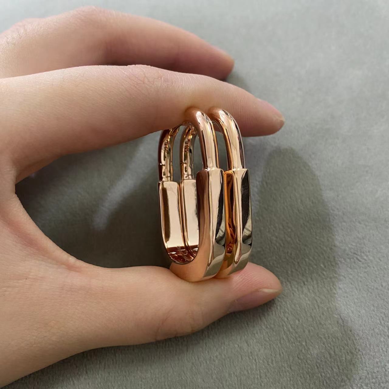 [Lumi Jewelry]LOCK MEDIUM EARRINGS