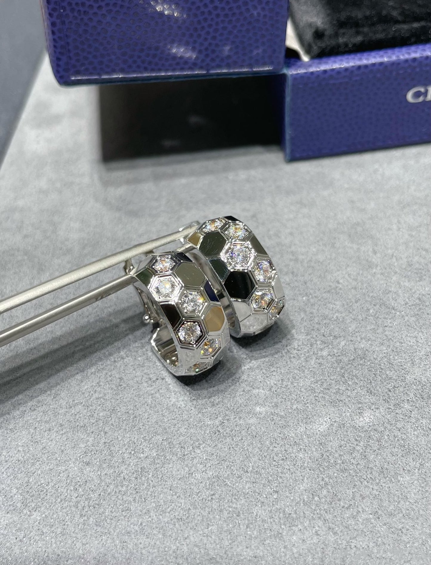 [Lumi Jewels]BEE LOVE DIAMOND HOOP EARRINGS