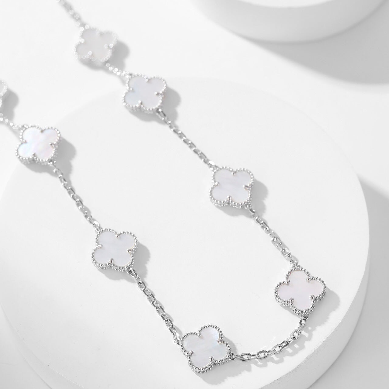 [Lumi Jewels]CLOVERS THE 10-MOTIFS WHITE MOTHER OF PEARL NECKLACE