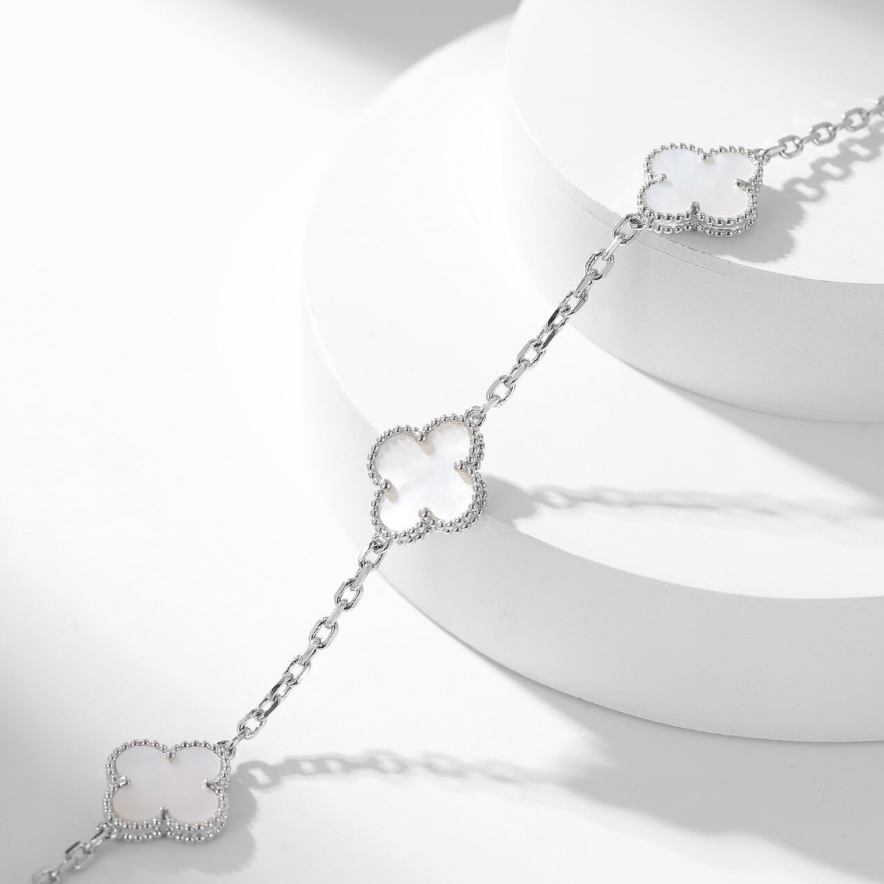 [Lumi Jewels]CLOVERS THE 10-MOTIFS WHITE MOTHER OF PEARL NECKLACE