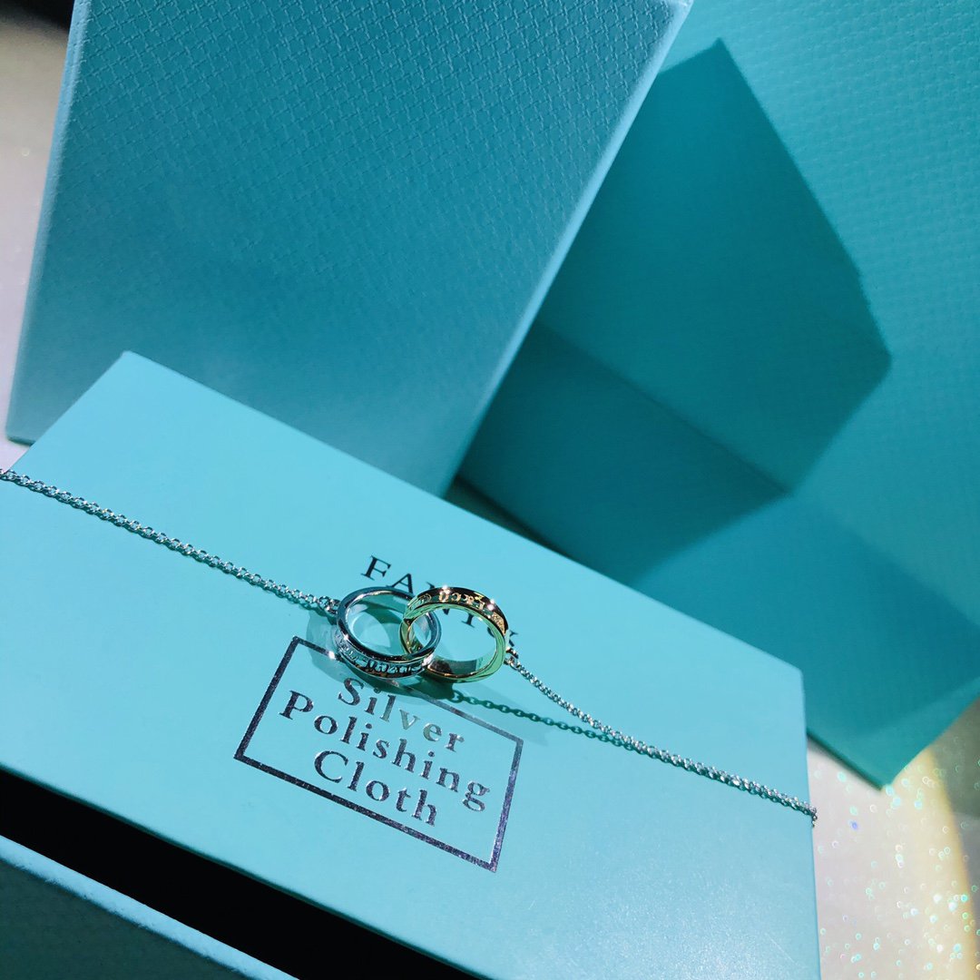 [Lumi Jewelry]INTERLOCKING CIRCLES PENDANT SMALL NECKLACE