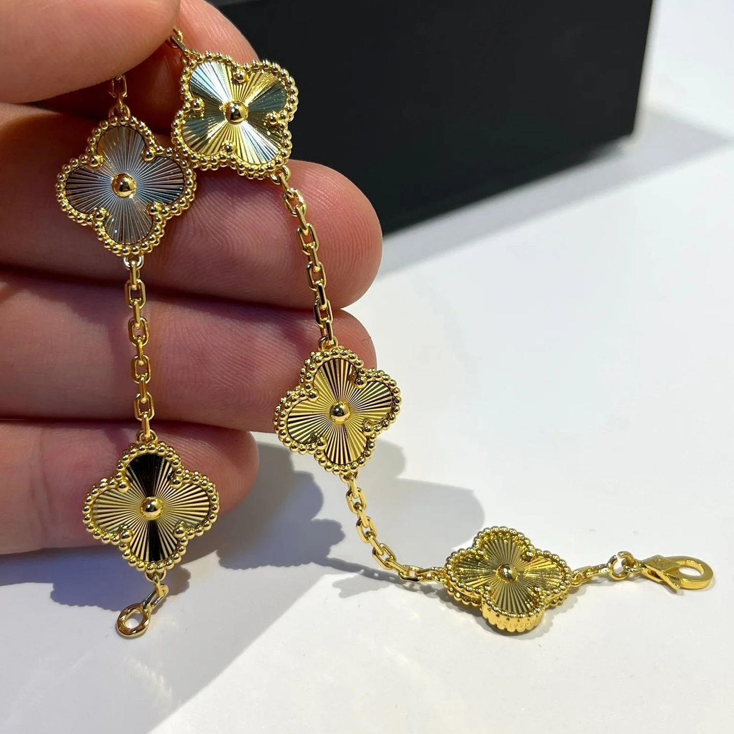 [Lumi Jewels]CLOVER 5 FLOWERS LASER BRACELET