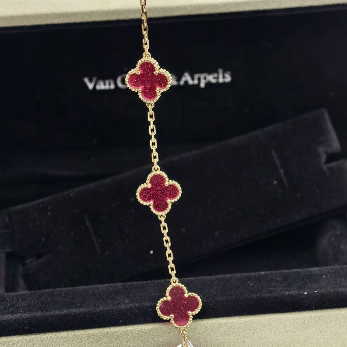 [Lumi Jewelry]CLOVER 5 MOTIFS PINK ENAMEL BRACELET