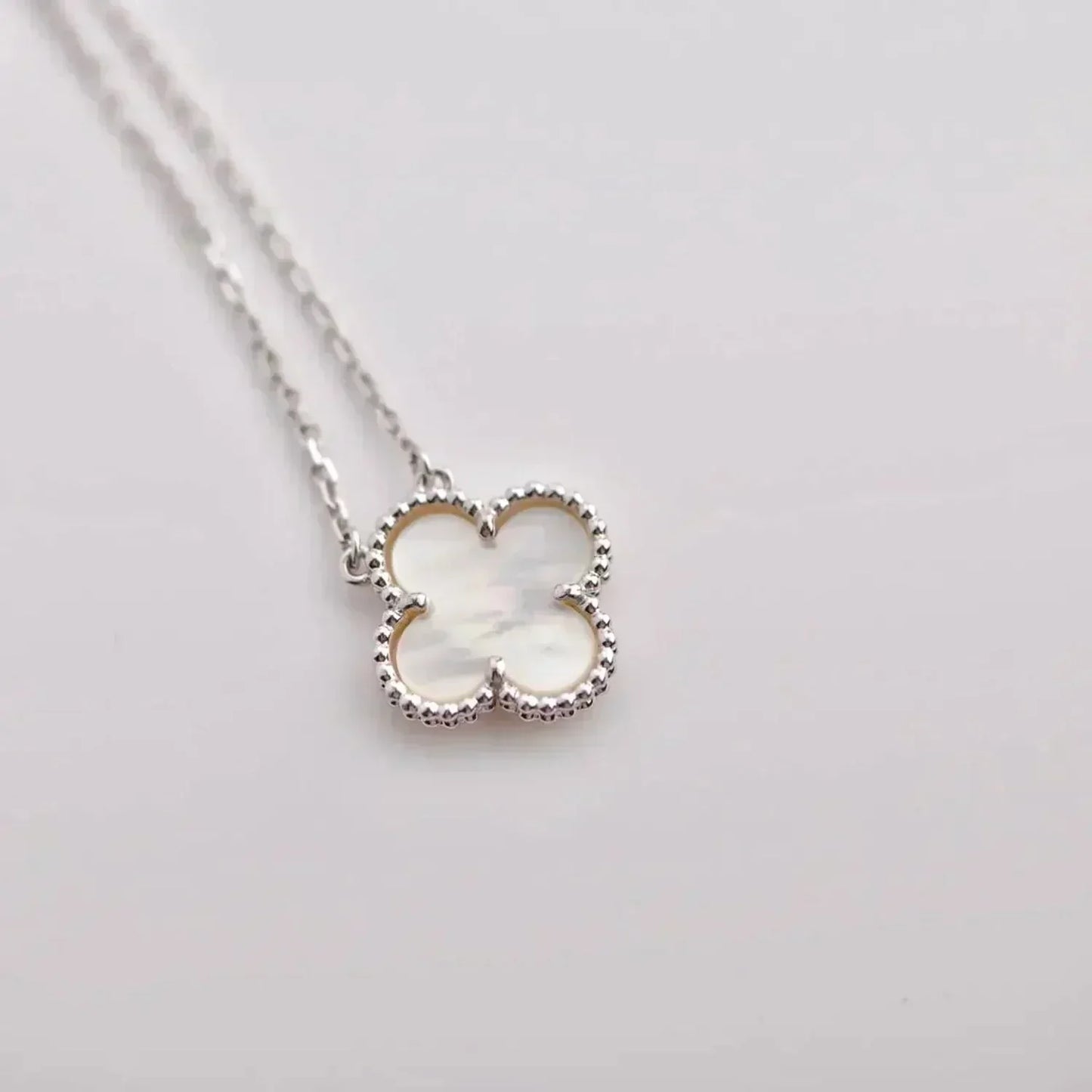 [Lumi Jewels]CLOVER  15MM WHITE MOTHER-OF-PEARL SILVER